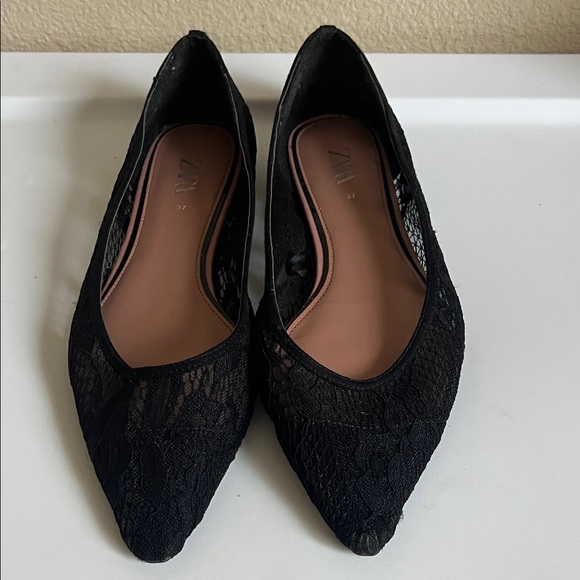 Zara Women's Black Lace Flats - Picture 1 of 6